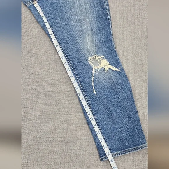 Madewell Distressed Style The Mom Jean Size 31 - Picture 5 of 11